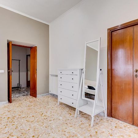 Vivilo Collection - San Vito View Apartment - 3 Bdr 2 Baths Roma Exterior foto