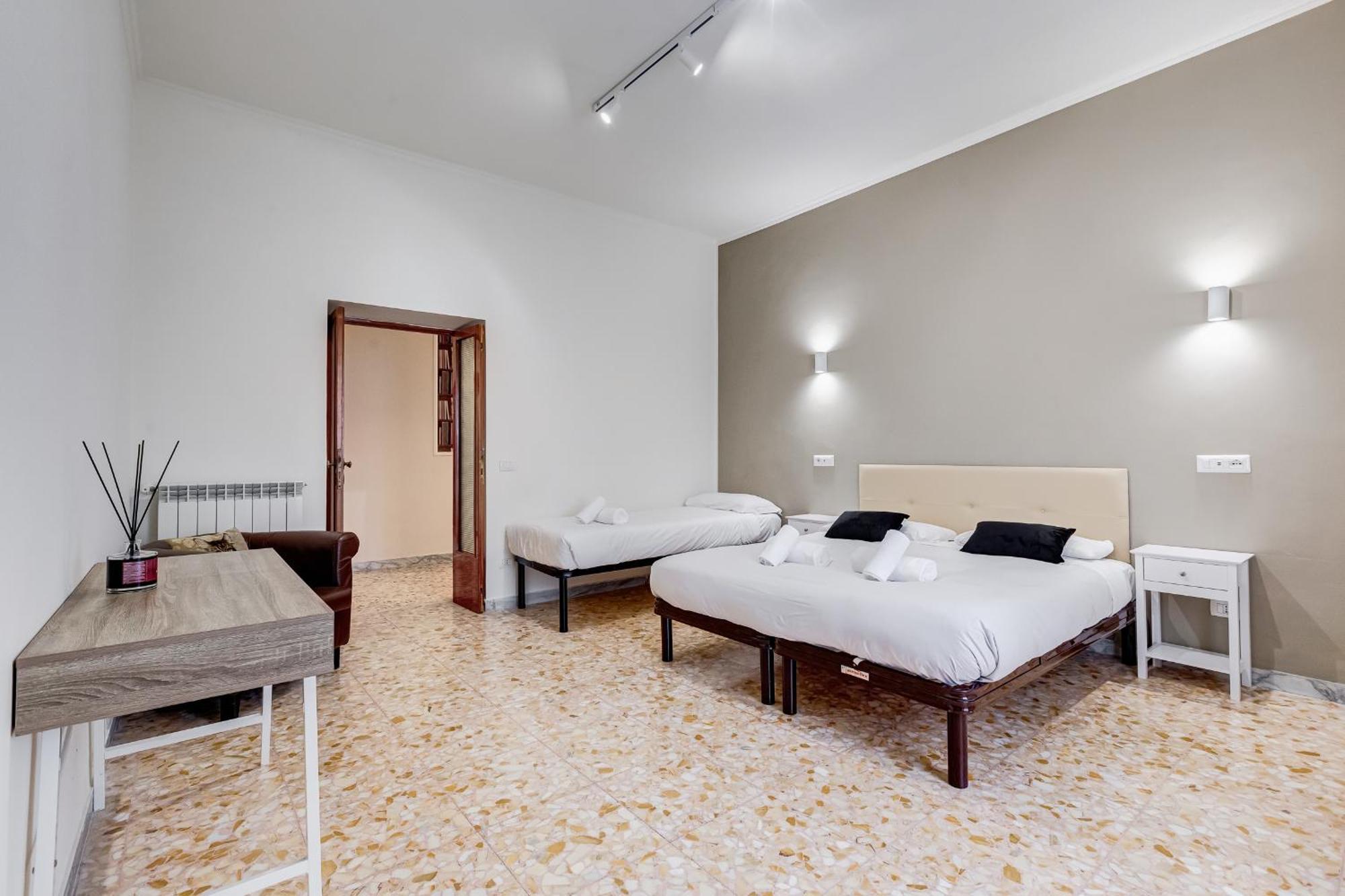 Vivilo Collection - San Vito View Apartment - 3 Bdr 2 Baths Roma Exterior foto