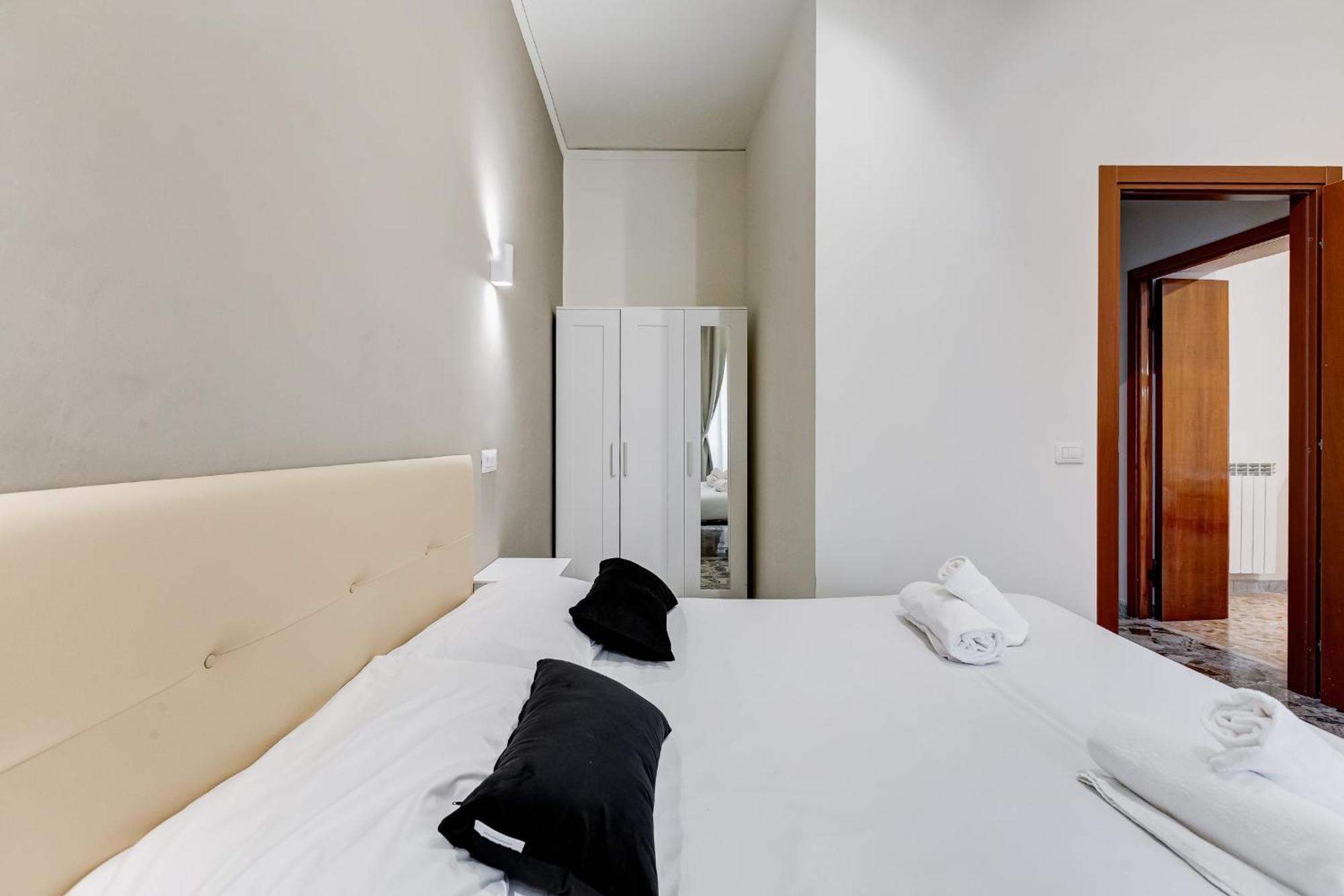 Vivilo Collection - San Vito View Apartment - 3 Bdr 2 Baths Roma Exterior foto