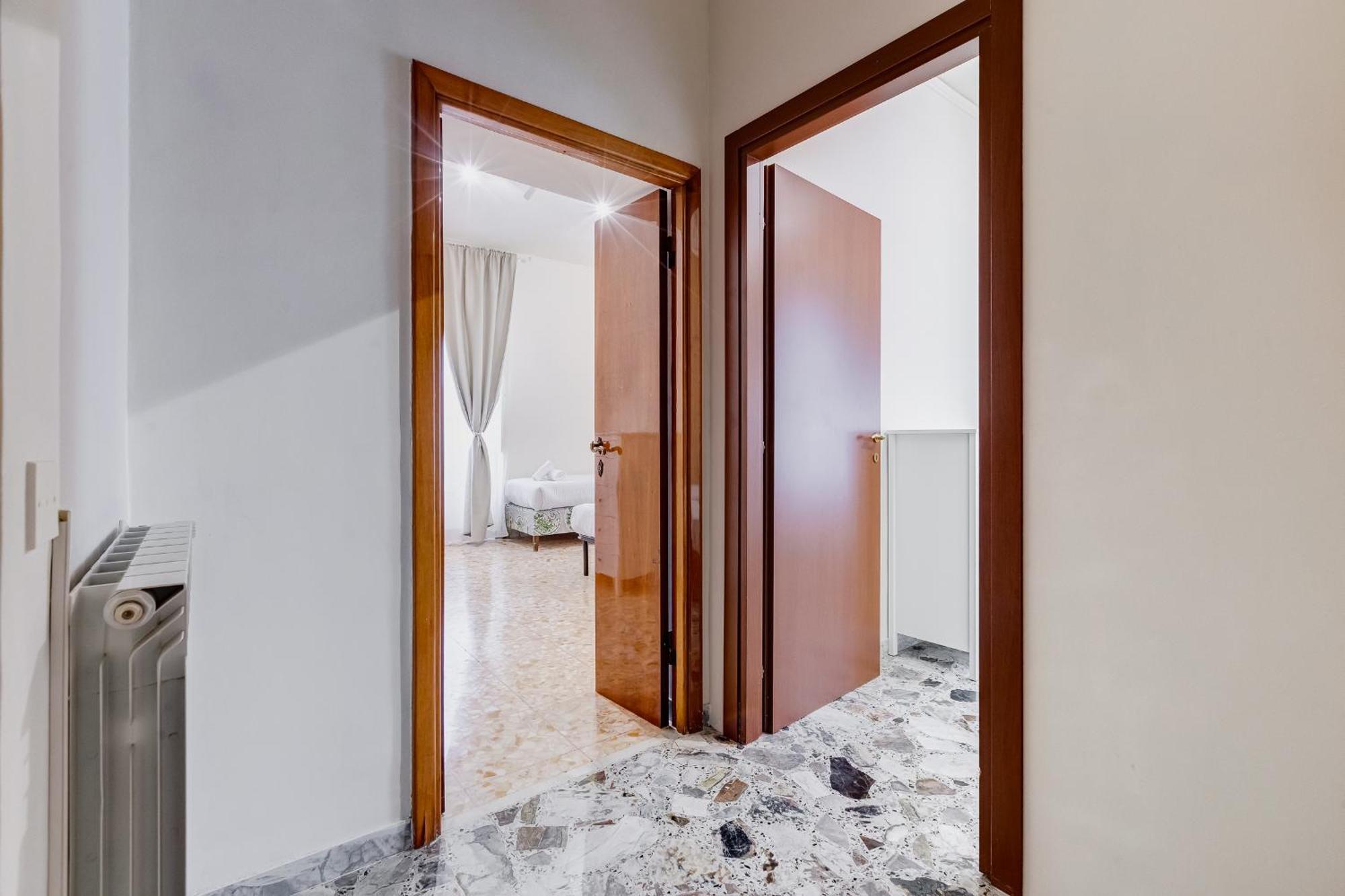 Vivilo Collection - San Vito View Apartment - 3 Bdr 2 Baths Roma Exterior foto