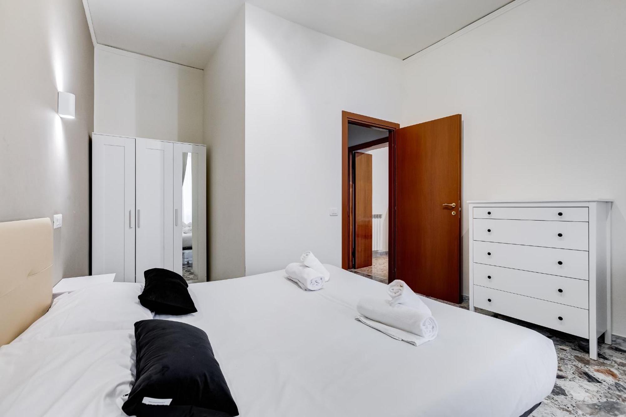 Vivilo Collection - San Vito View Apartment - 3 Bdr 2 Baths Roma Exterior foto